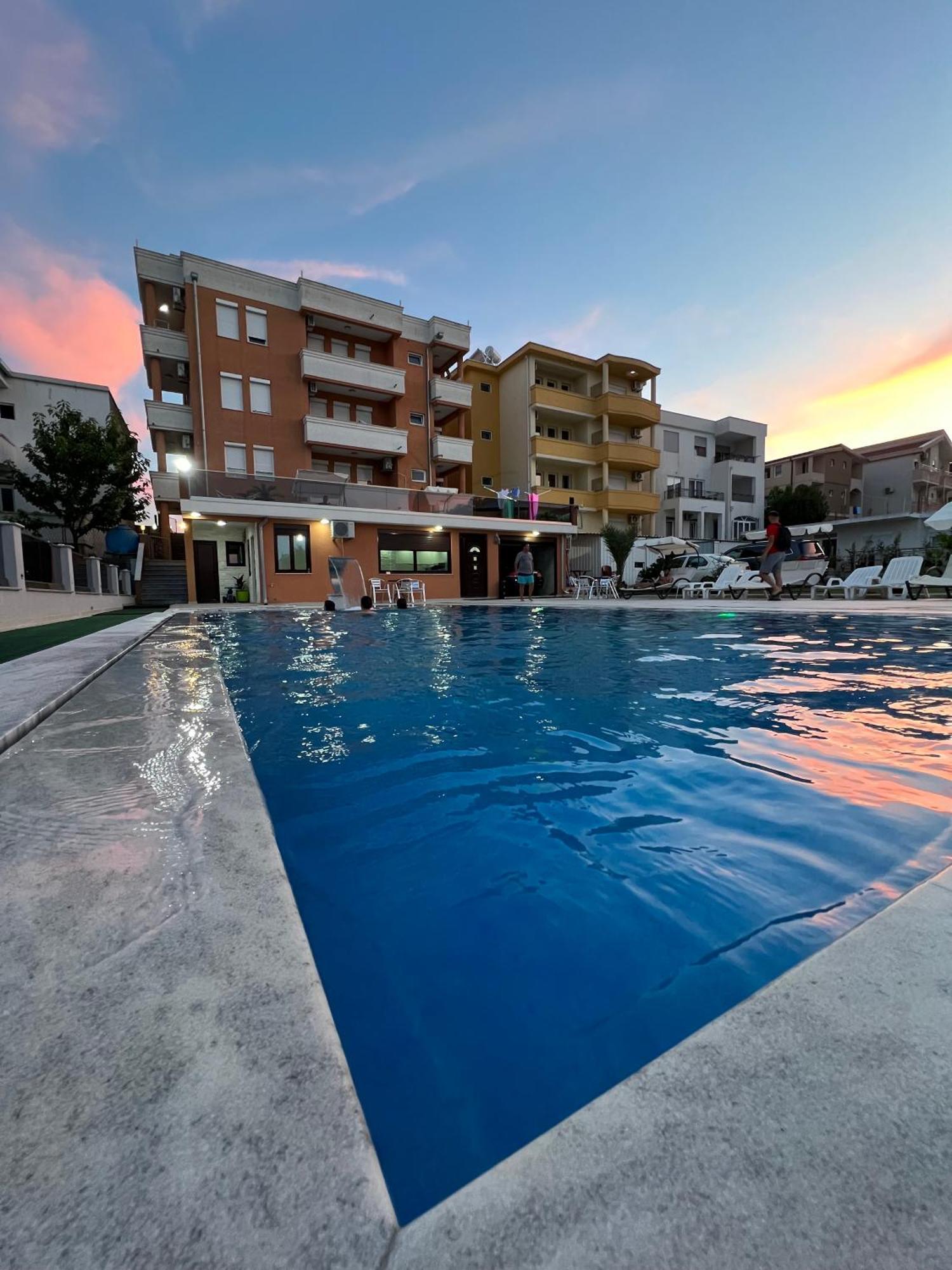 Apartments Zalli Ulcinj Exterior foto