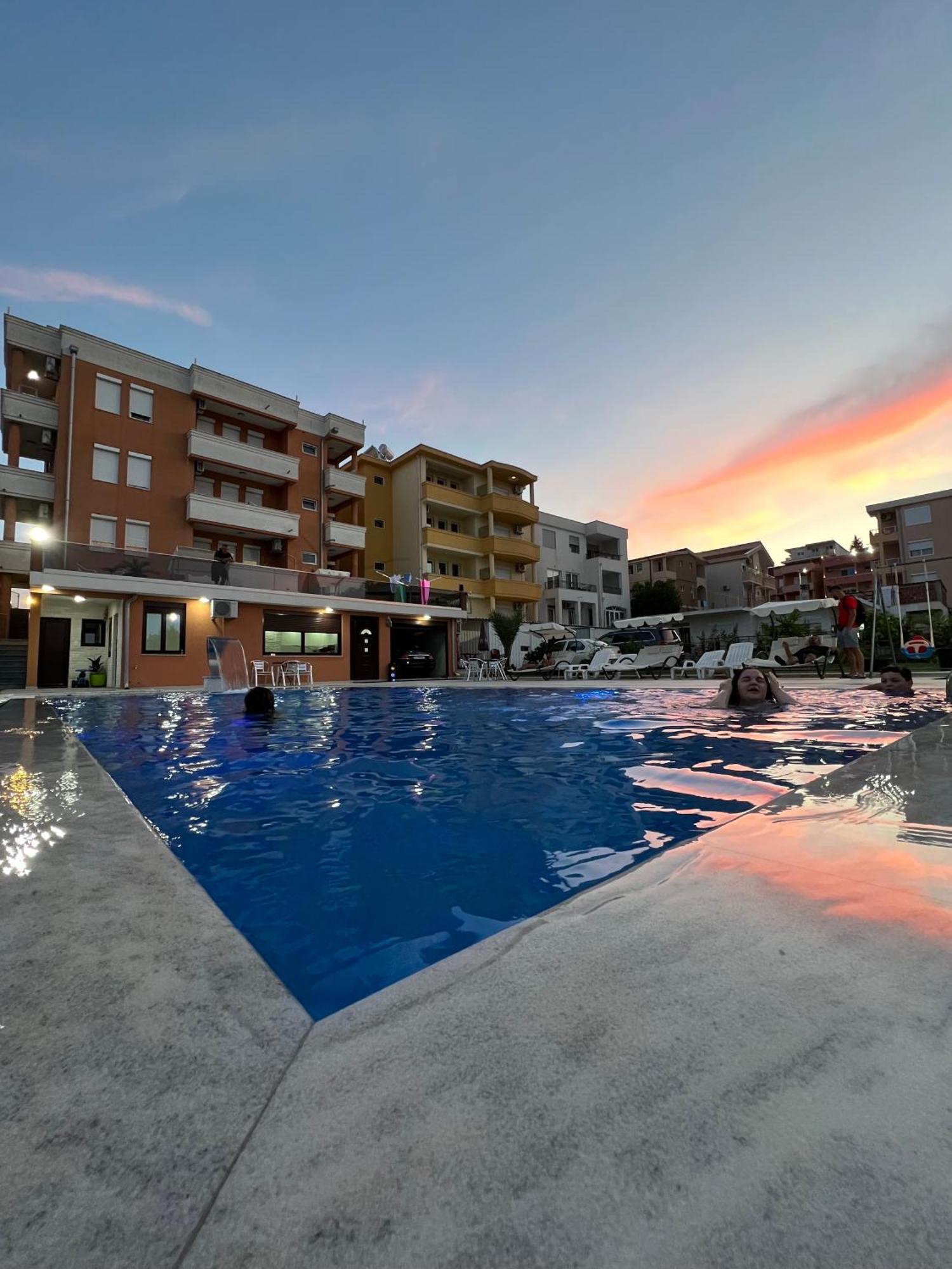 Apartments Zalli Ulcinj Exterior foto